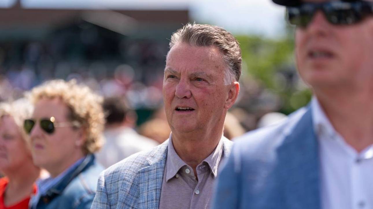 Louis van Gaal hatte nach eigenen Angaben eine Anfrage des FC Bayern