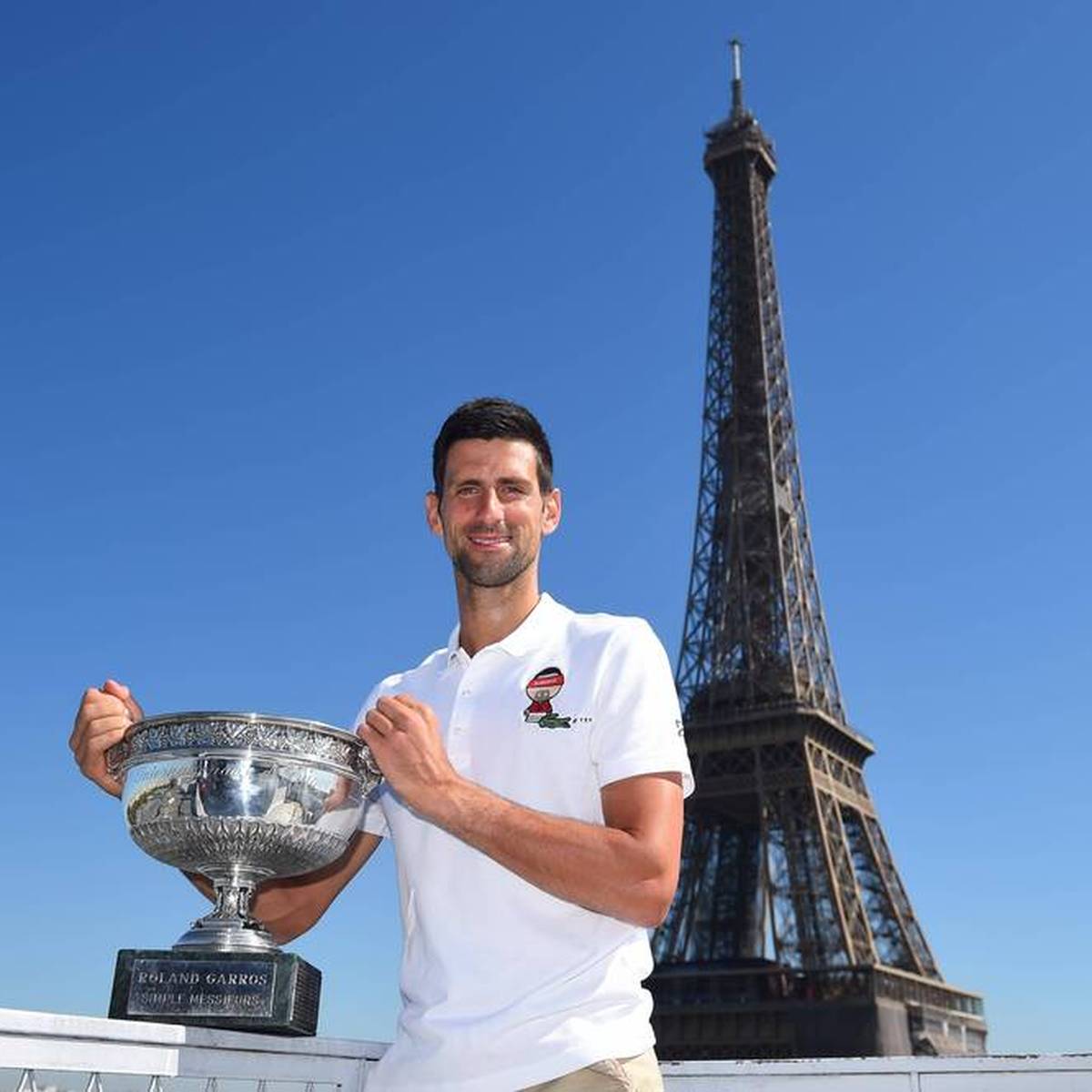 Kurz nach seiner Abreise aus Australien gibt es die nächste Hiobsbotschaft für Novak Djokovic: Auch bei den French Open dürfte der Weltranglistenerste aktuell nicht antreten.