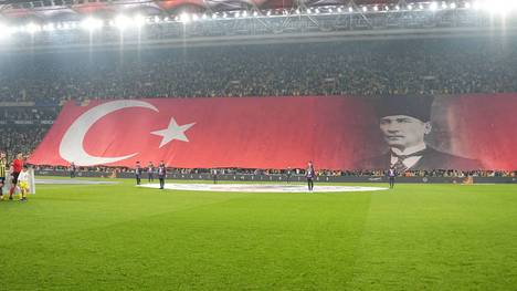 Die Süper Lig ist eine der bekanntesten Ligen Europas. Hier gibt es Infos, Zahlen und Fakten zur türkischen Liga.