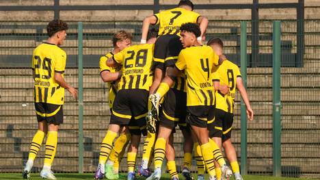Kjell Wätjen bewahrt den BVB mit einem Last-Minute-Tor vor einer Niederlage im ersten Youth-League-Spiel der Saison