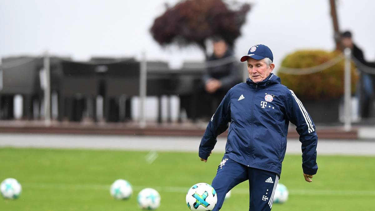 Dabei profitiert der unumstrittene Chefcoach neben seiner Lebensweisheit und Empathie auch von seinen sehr guten Spanischkenntnissen, mit denen er auch zur Latino-Fraktion beim FCB einen hervorragenden Zugang besitzt