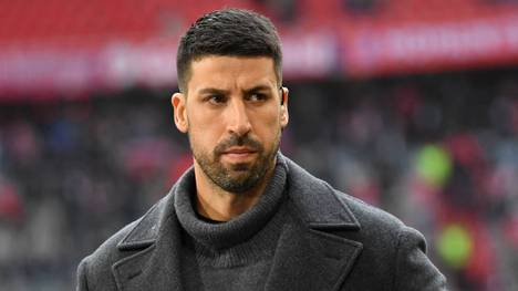 Für Ex-Real-Star Sami Khedira steht eine Sache fest: Eines Tages wird Xabi Alonso auf die Trainerbank von Real Madrid zurückkehren. Der Spanier wurde zuletzt frühzeitig bei den Königlichen entlassen.