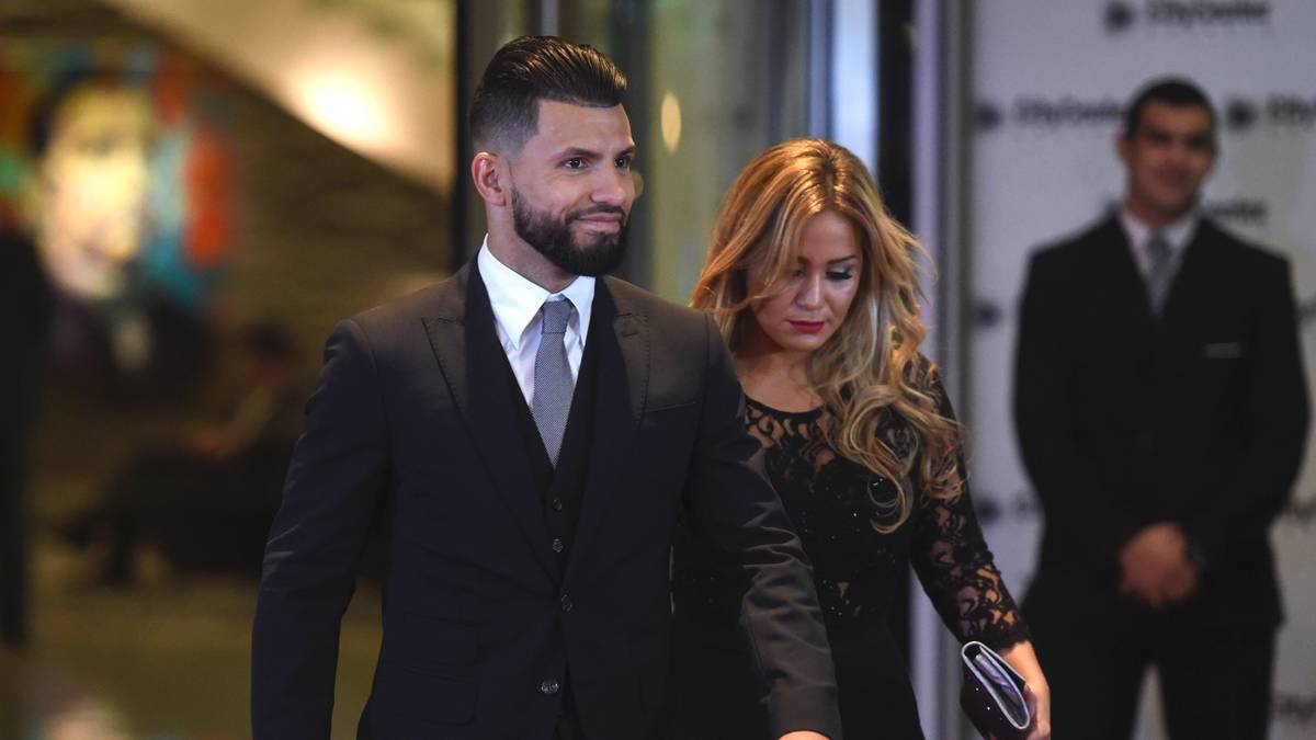 Messis Gästeliste beschränkt sich aber nicht nur auf die Fußballer des FC Barcelona. Der Argentinier lud auch einige Mitspieler aus der Nationalmannschaft ein. Sergio Agüero stürmt in der Albiceleste neben Messi