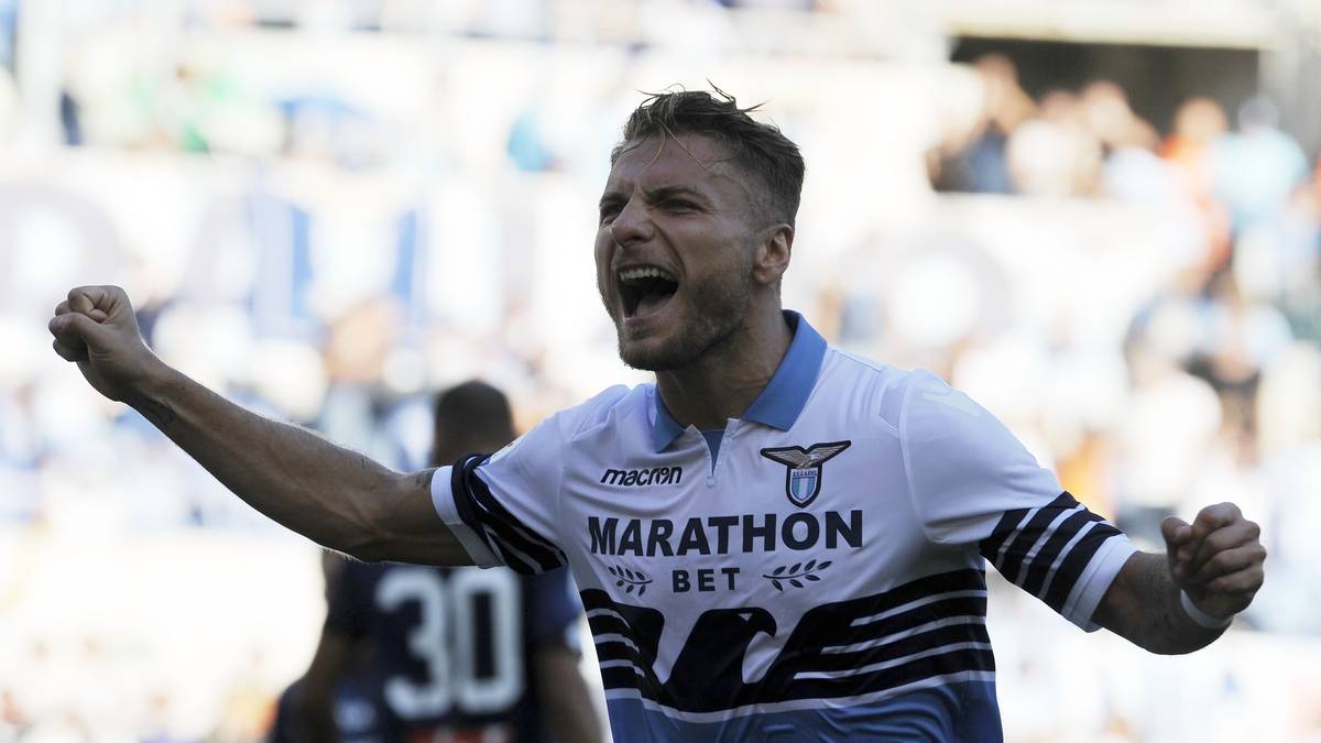 PLATZ 5: Ciro Immobile (Lazio Rom, 3 Tore) - Der Ex-Dortmunder geht als Torschützenkönig der Vorsaison ins Rennen, hat aktuell aber noch Luft nach oben. Immerhin traf er am Wochenende doppelt und katapultierte sich damit wieder in Schlagdistanz zu den Top-Torjägern