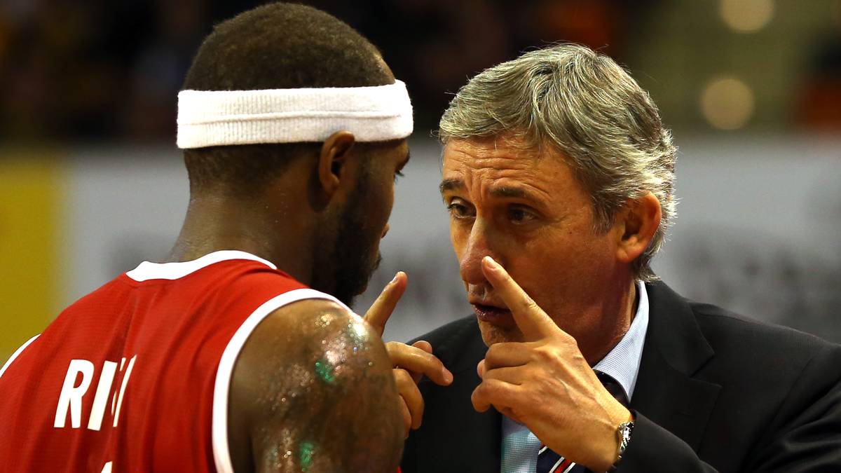 Trainer Pesic übernimmt sofort das Ruder und führt den FC Bayern in die richtige Richtung