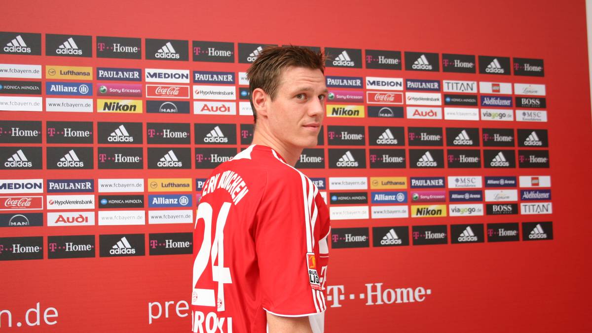 Tim Borowski, SV Werder Bremen (2008/2009) - FLOP: Nach nur einem Jahr mit 26 Bundesligaspielen (5 Tore) kehrte Borowski bereits zurück nach Bremen. Die Anzahl seiner Einsätze liest sich zwar nicht schlecht, allerdings durfte der ehemalige Nationalspieler nur drei Mal über die vollen 90 Minuten ran und kam nicht über die Rolle des Einwechselspielers hinaus.