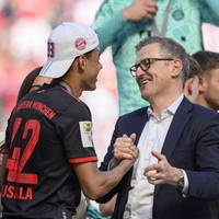 Der FC Bayern steht nach einer turbulenten Saison vor vielen wichtigen Entscheidungen. Zwei Bosse erklären, warum der Rekordmeister in dieser Phase auf Jan-Christian Dreesen setzt. 