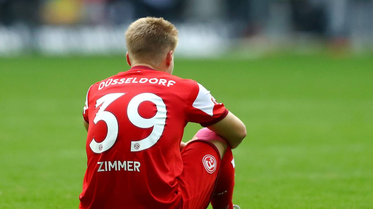 Zimmer reißt sich das Außenband