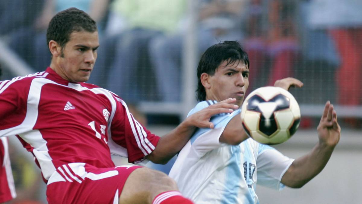 SERGIO AGÜERO (Independiente): In seinem Heimatland Argentinien feierte der heutige Mega-Star mit nur 15 Jahren und 35 Tagen seinen Einstand für Independiente und nur wenig später auch sein Debüt für die argentinische Nationalmannschaft