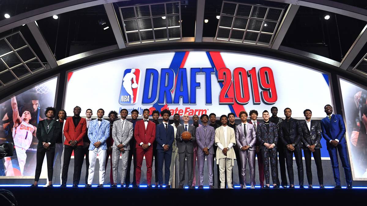 Der NBA-Draft 2019 ist Geschichte. Die New Orleans Pelicans wählen Zion Williamson an erster Position. Doch welche Talente sind noch früh gepickt worden? SPORT1 präsentiert die ersten zehn Picks und ihre neuen Teams