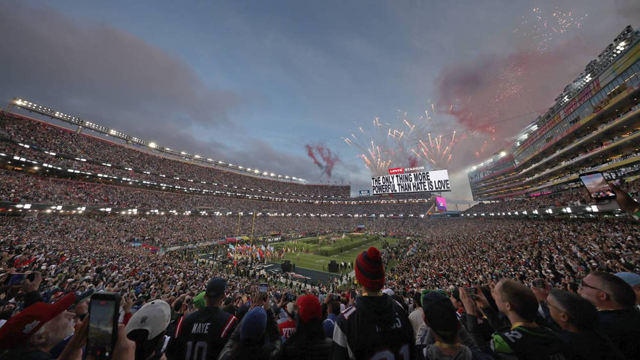 Super Bowl 2026 zwischen Seattle Seahawks und New England Patriots im Levi's Stadion