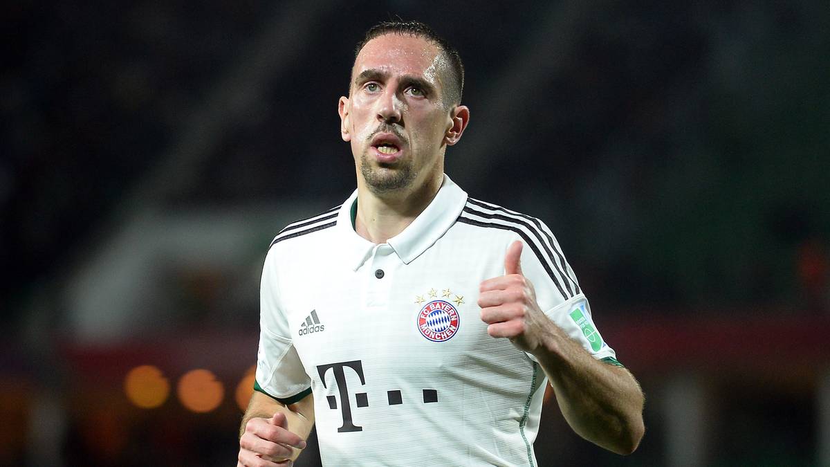 2013: FRANCK RIBERY (Frankreich/FC Bayern München): Zum ersten Mal seit Matthias Sammer 1996 gewinnt ein Spieler aus der Bundesliga. Ribery brilliert auf dem Weg der Münchner zum fünften Triumph im größten Europapokal und setzt sich bei der Wahl gegen Messi und Ronaldo durch