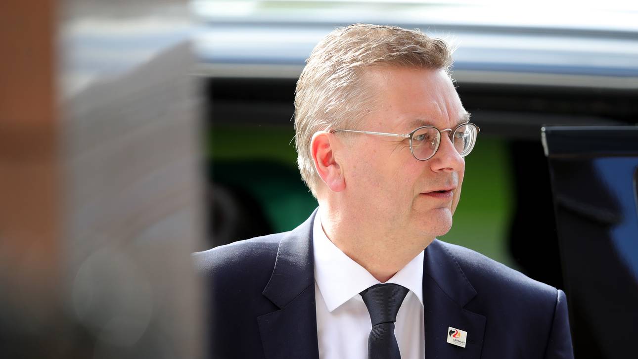 Grindel geht auf Distanz zu Bierhoff