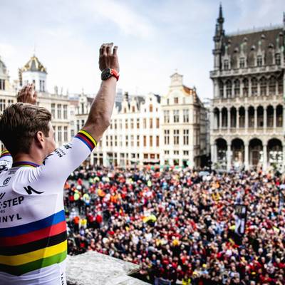 Belgiens Remco Evenepoel ist für seine herausragende Saison mit dem Velo d‘Or für den besten Radprofi des Jahres ausgezeichnet worden.
