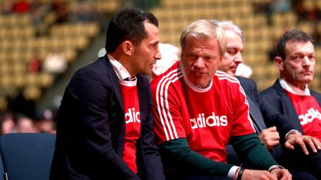 Oliver Kahn (r.) nimmt ab dem 1. Januar seine Tätigkeit im Vorstand des FC Bayern auf