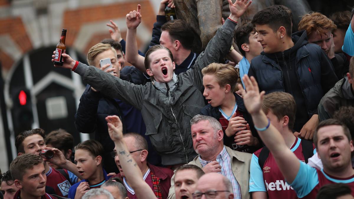 112 Jahre lang spielten die Hammers im Boleyn Ground, der besser unter dem Namen Upton Park bekannt ist. Entsprechend gelöst ist die Stimmung bei den Fans