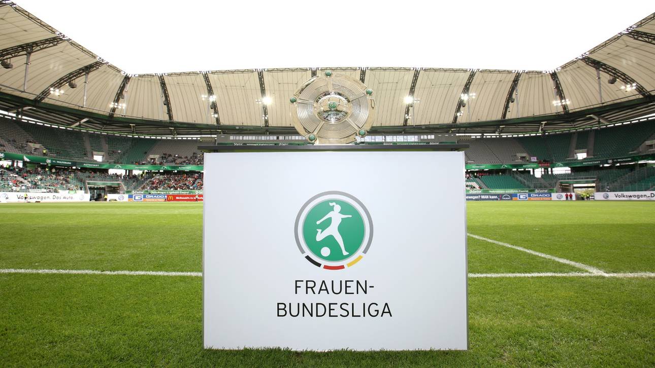 Premiere in Frauen-Bundesliga