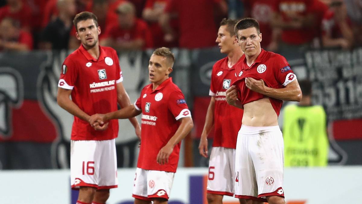 Am Ende steht Mainz 05 mit einem Punkt da. Kein schlechter Start ins europäische Geschäft, die Spieler wirken dennoch enttäuscht