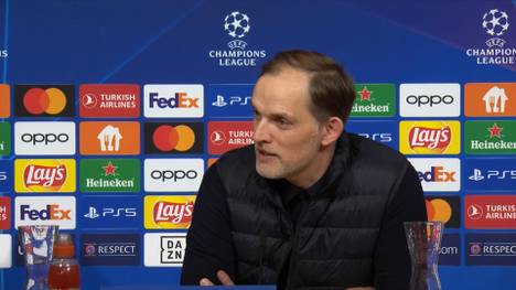 Bayern-Trainer Thomas Tuchel wird nach dem Sieg gegen den FC Arsenal und dem Halbfinal-Einzug in der Champions League gefragt, ob er Genugtuung verspüre. Die Frage kontert der Coach.