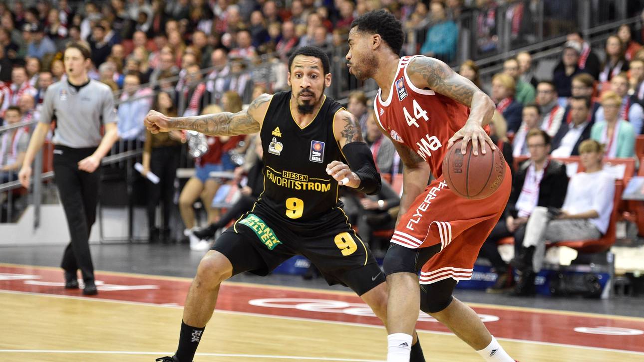 FC Bayern demontiert Riesen