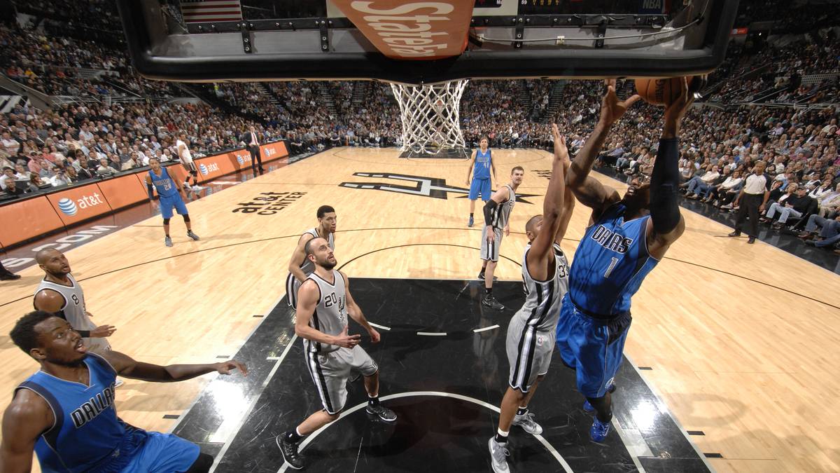 Nach einem kurzen Aufflackern über Amar'e Stoudemire geht gar nix mehr. Monta Ellis muss wegen einer Wadenverletzung passen. Dallas wird mit 76:94 abgefertigt