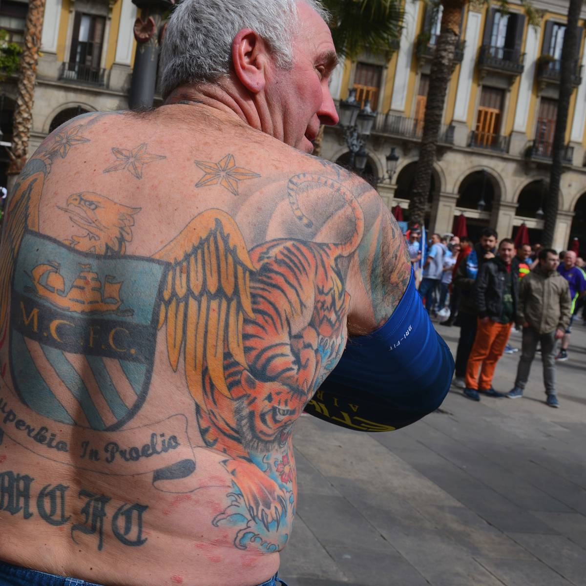 Neues Logo Manchester City Will Fans Tattooentfernungen Zahlen