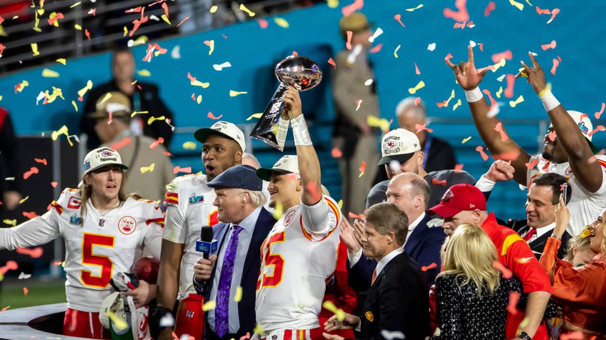 2023, KANSAS CITY CHIEFS (38:35 gegen die Philadelphia Eagles): Patrick Mahomes und seine Chiefs stehen zum zweiten Mal an die Spitze der NFL. Der Erstrundenpick von 2017 führte sein Team bereits zum dritten Mal bis ins Finale um den NFL-Thron