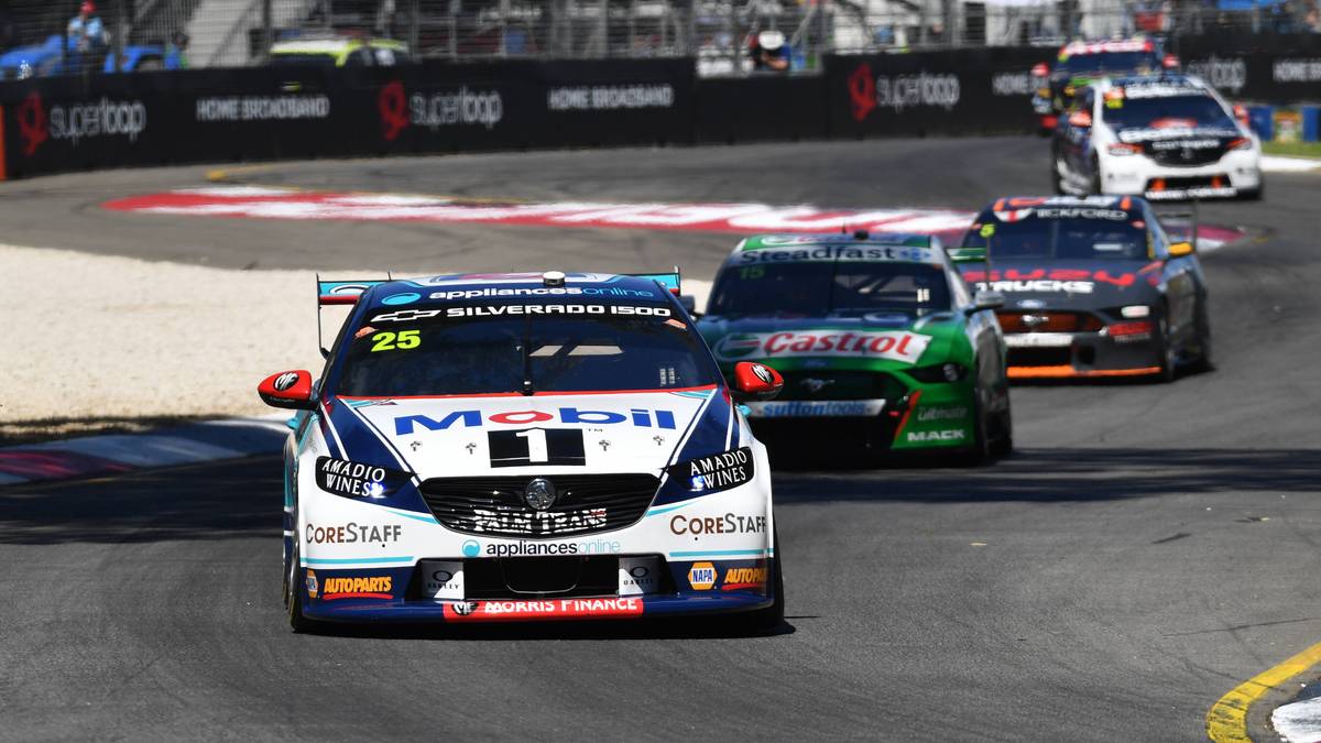 Auch ohne die Formel 1 wird der Stadtkurs auch heute noch jedes Jahr einmal zur Rennstrecke umfunktioniert: Hier messen sich die Fahrer der australischen Tourenwagen-Meisterschaft 