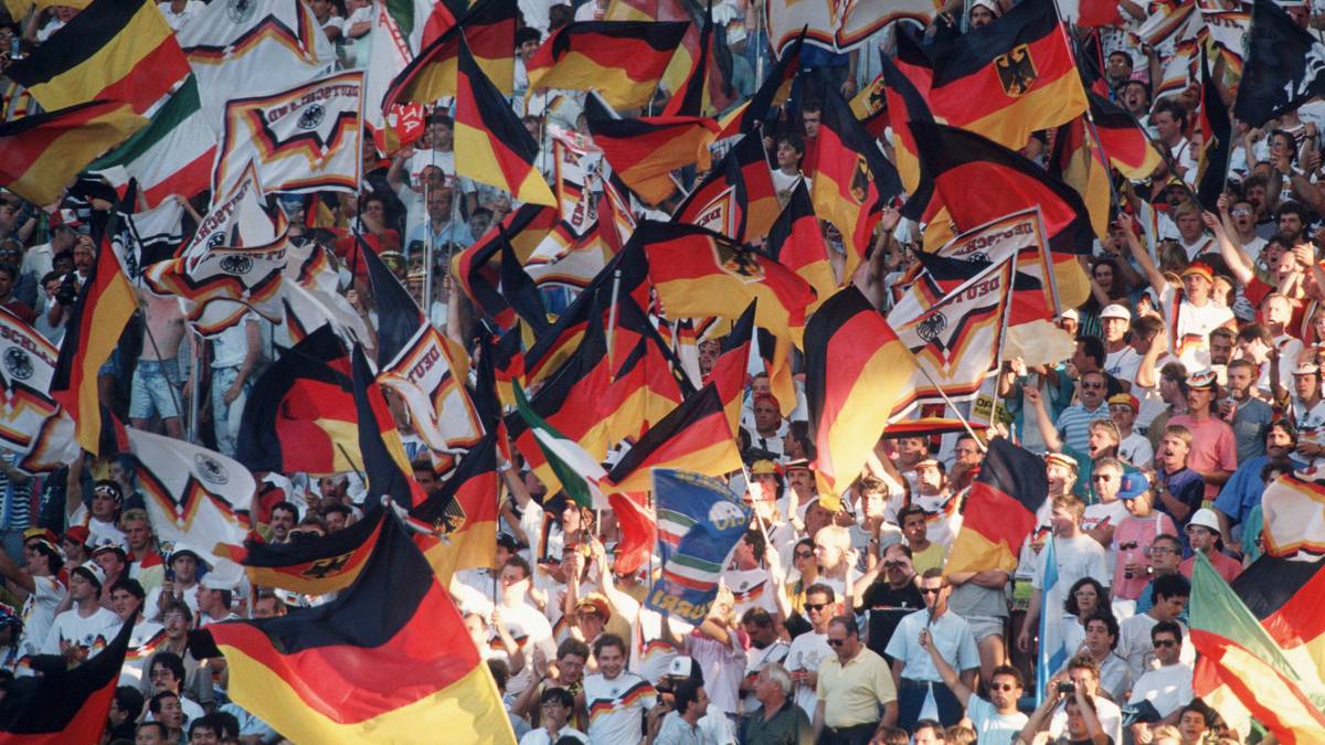 Deutschland hat gute Erinnerungen an den Tempel. Auf dem Weg zum WM-Titel 1990 spielte die Elf von Franz Beckenbauer fünfmal in Mailand und schaltete dort unter anderem Erzrivale Niederlande im Achtelfinale aus