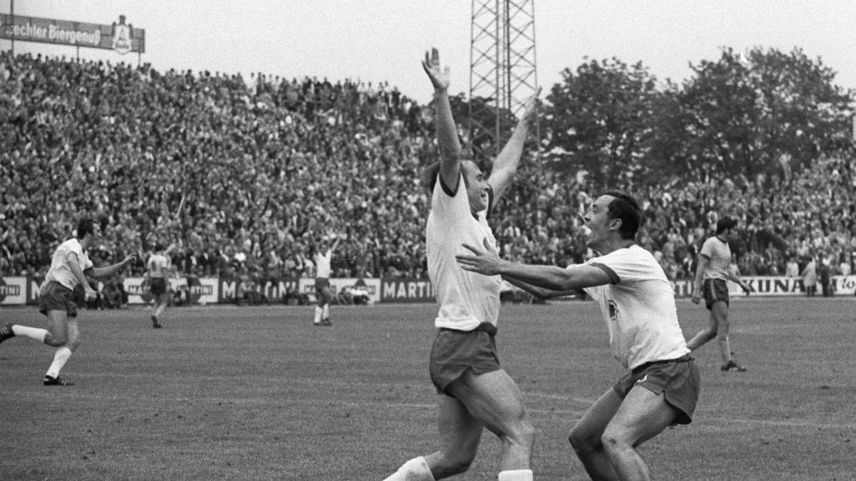 PLATZ 29 - Rot-Weiß Oberhausen: 2