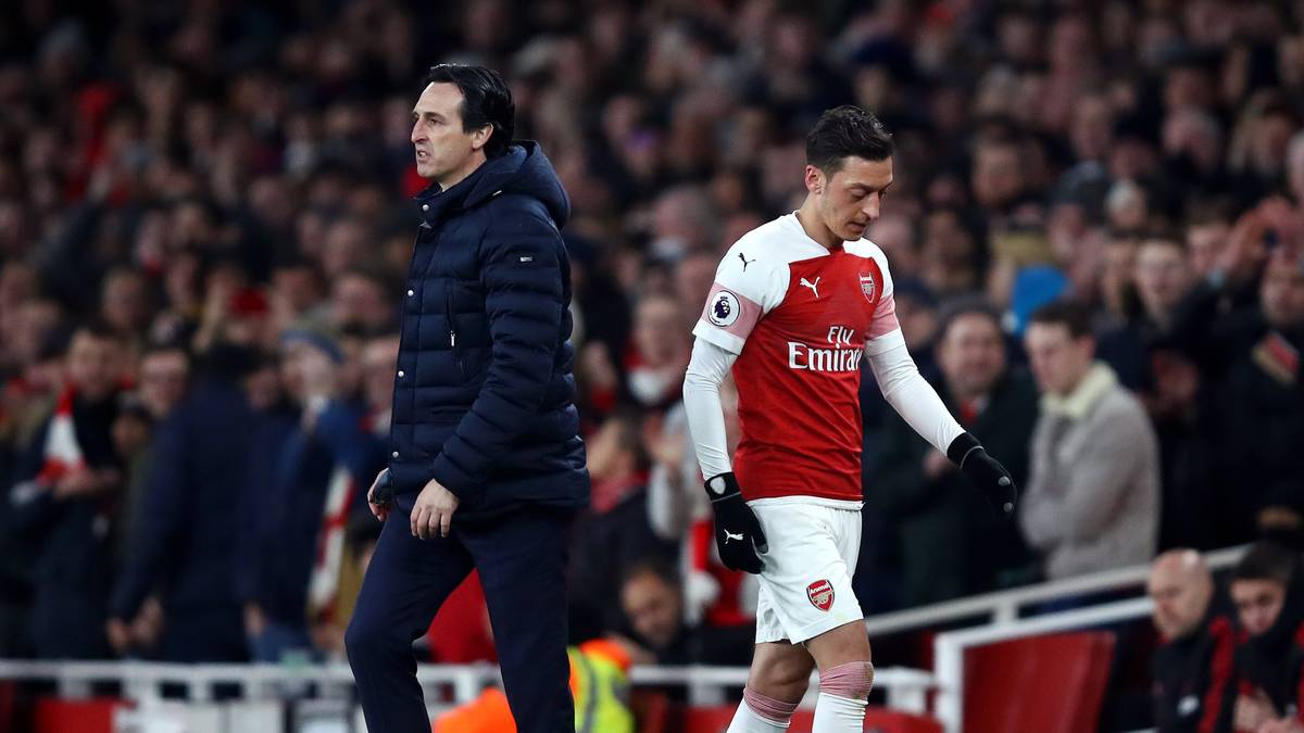 JOE WILLOCK ist eine weitere Alternative, wohingegen MESUT ÖZIL nicht im Kader steht. Der neue Mittelfeldchef ist Kapitän Xhaka, der ein typischer Box-to-Box-Spieler ist. Reals Leihgabe Ceballos ist vor allem für die spielerischen Elemente zuständig