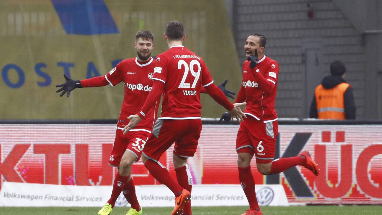 Lautern siegt bei Frontzeck-Debüt