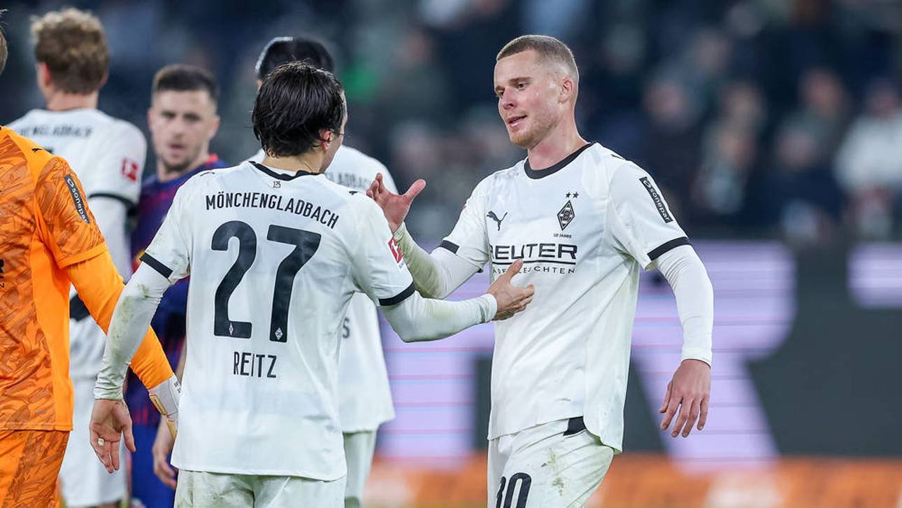 Nico Elvedi (r.) spricht über den Abgang von Rocco Reitz (l.)