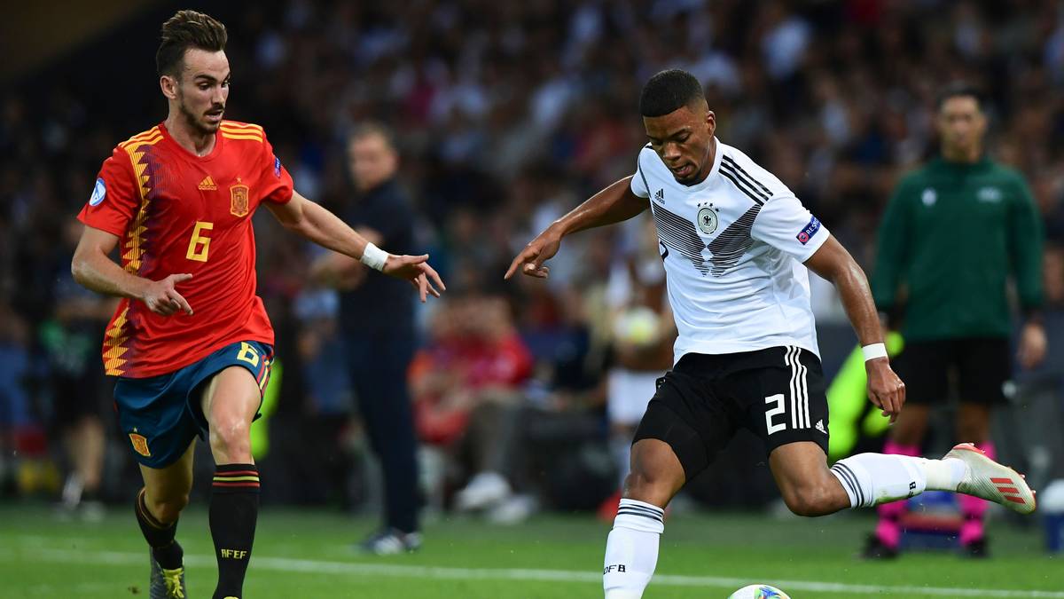 BENJAMIN HENRICHS: Kehrte nach Gelbsperre für Mittelstädt zurück in die Startelf. Machte von Anfang an Betrieb über die linke Außenbahn, beim 0:1 aber auch zu unentschlossen. Nach einer Stunde gerade noch geblockt, warf sich später selbst erfolgreich dem drohenden 0:3 entgegen. SPORT1-Note: 3