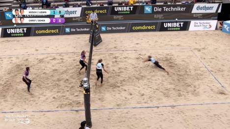 Laura Ludwig und Maggie Kozuch starten spektakulär in die DM in Timmendorfer Strand. Deutschlands Top-Duo zeigt gegen die Nachwuchsspielerinnen sein ganzes Repertoire. 