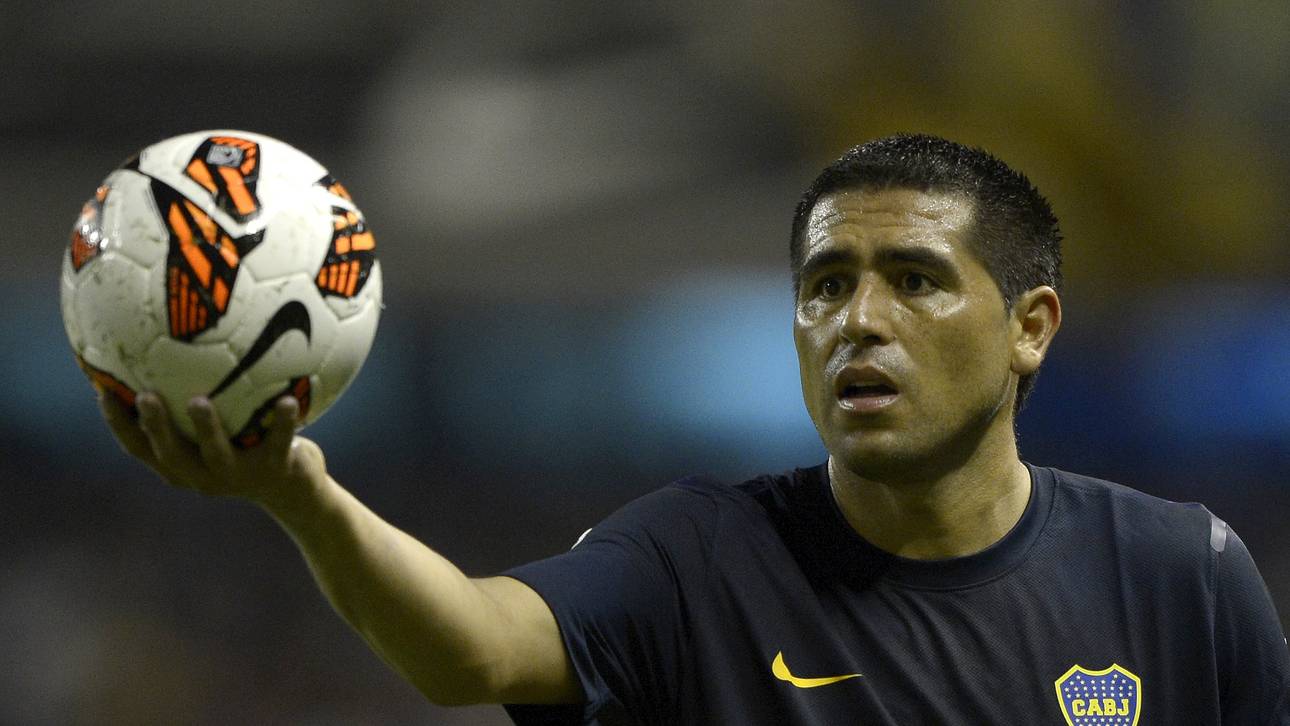 Riquelme beendet Karriere