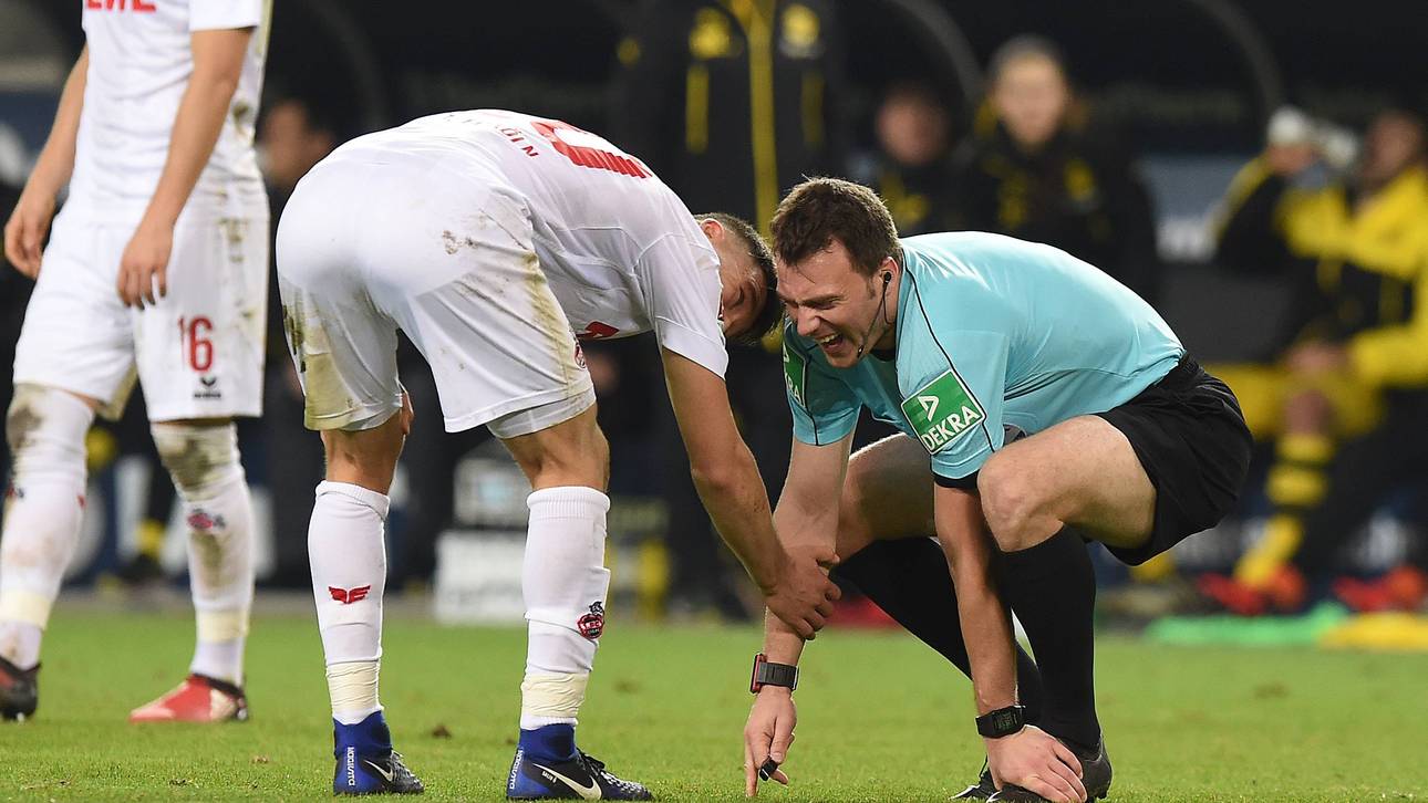 Schiri kollidiert mit zwei Kölnern