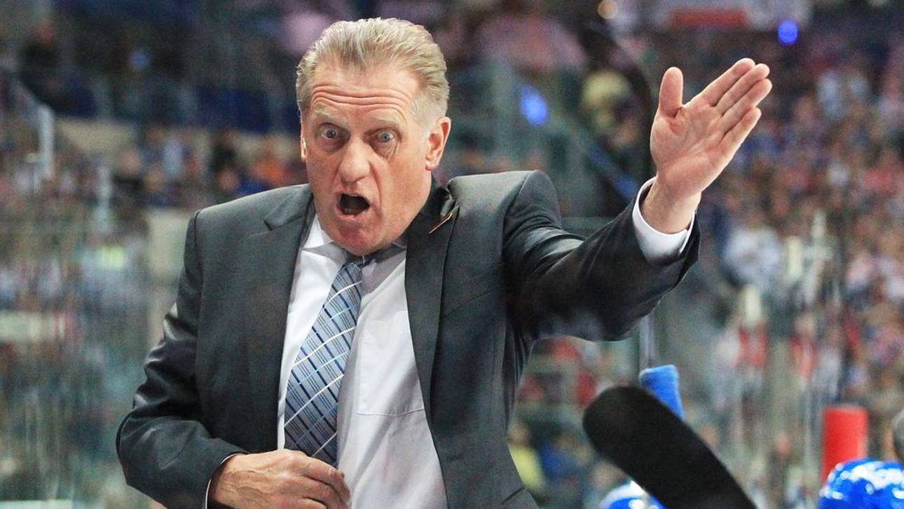 Hans Zach bei seiner letzten Trainerstation in Mannheim 2014