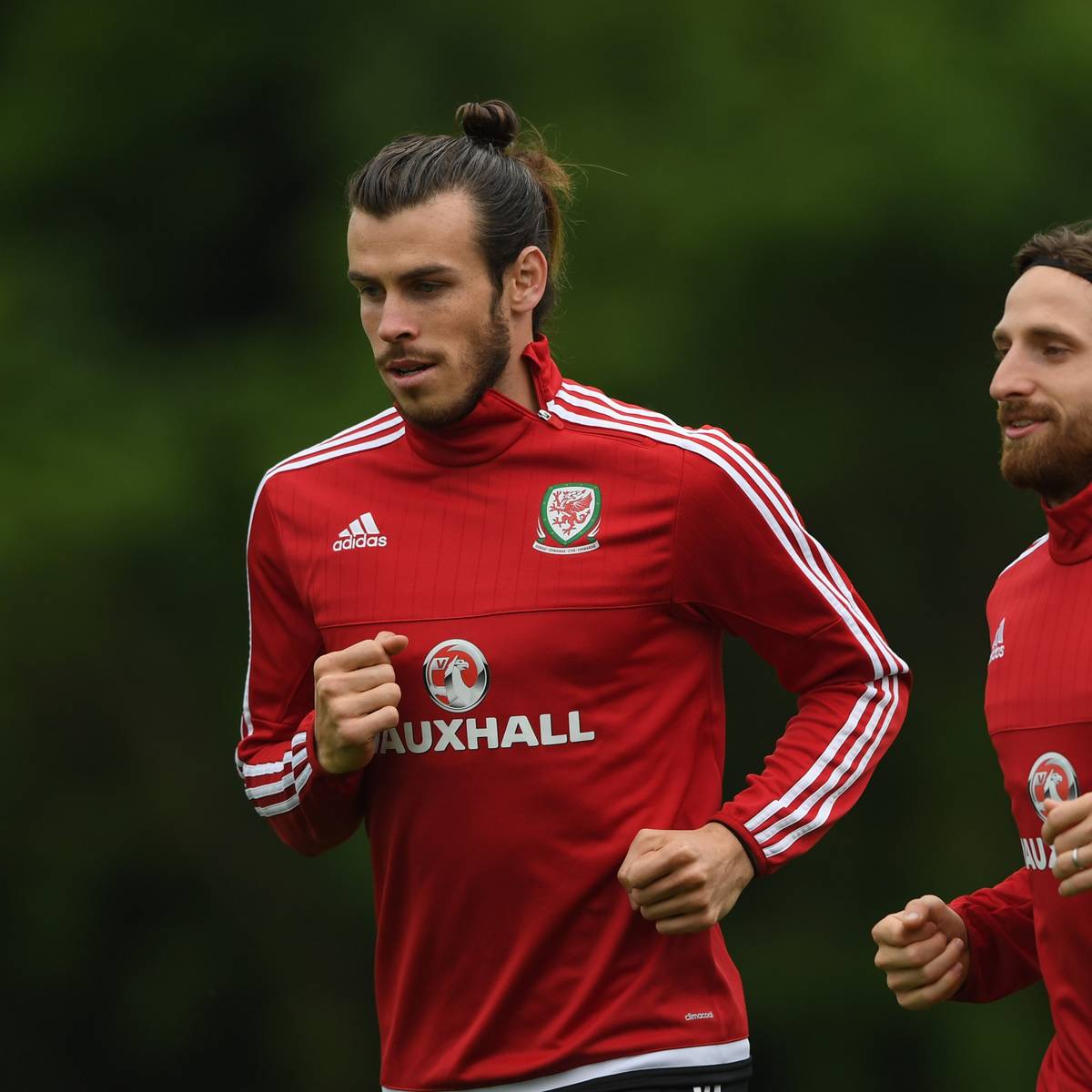 Gareth Bale Und Wales Haben Eigenen Friseur Bei Der Em