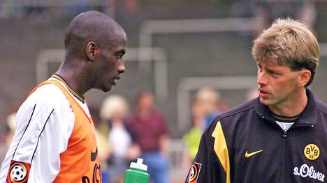 Michael Skibbe (r.) und Otto Addo arbeiteten einst als Trainer und Spieler beim BVB zusammen