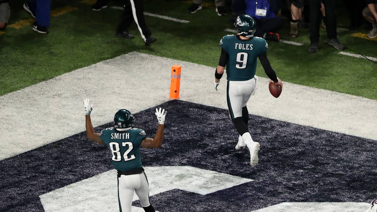 Obwohl Brady mit 505 Passing Yards einen neuen Super-Bowl-Rekord aufstellt, steht am Ende eine 33:41-Niederlage. Ein Trick-Play von Nick Foles...