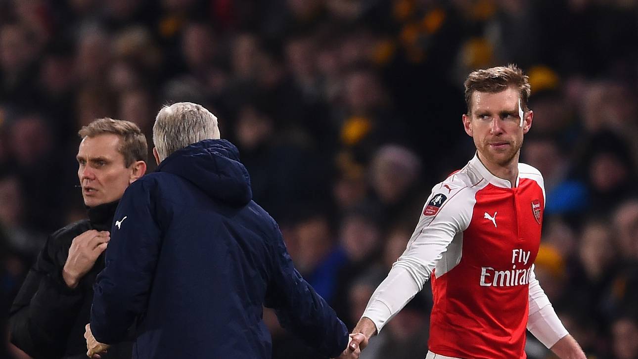 Mertesacker droht Aus beim FC Arsenal