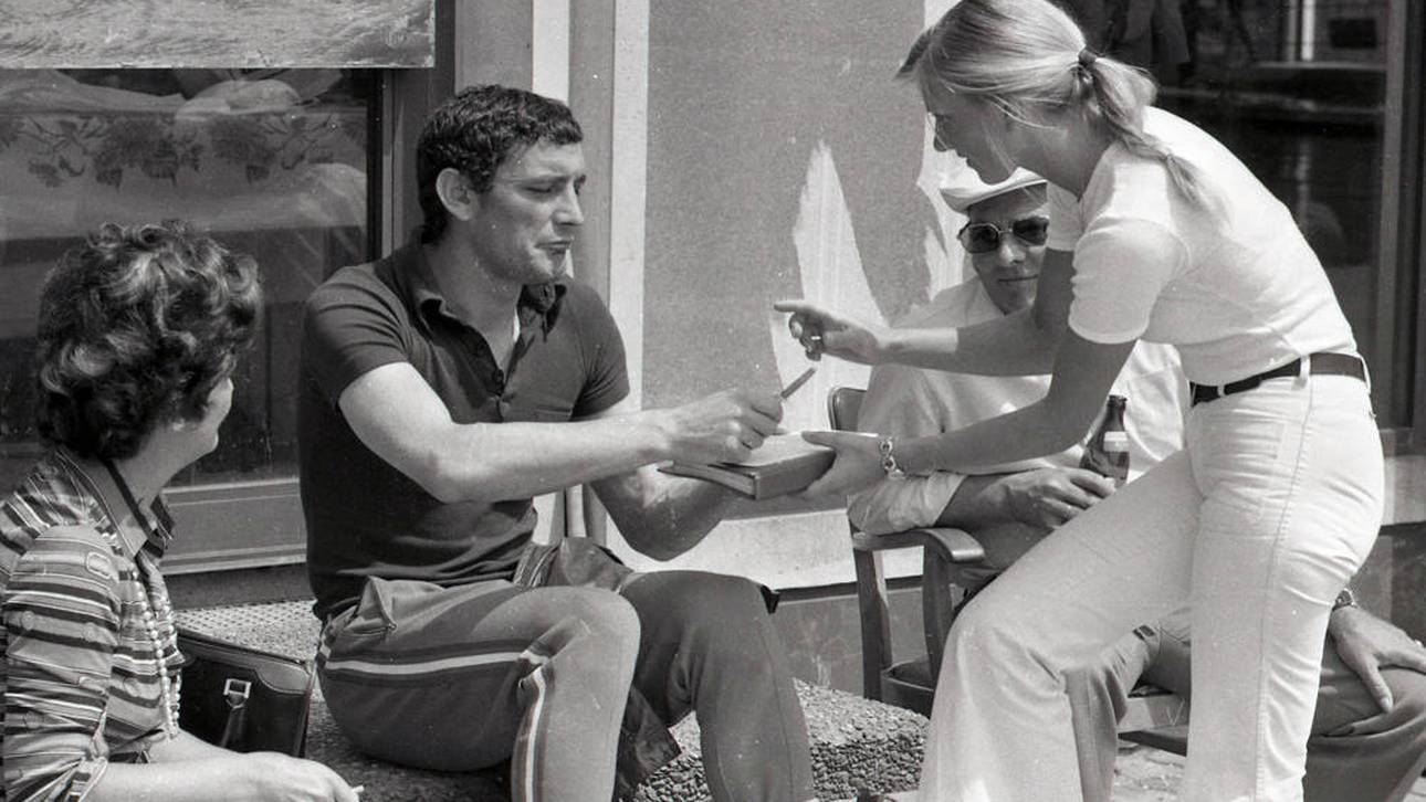 Der Held einer Fußballnation