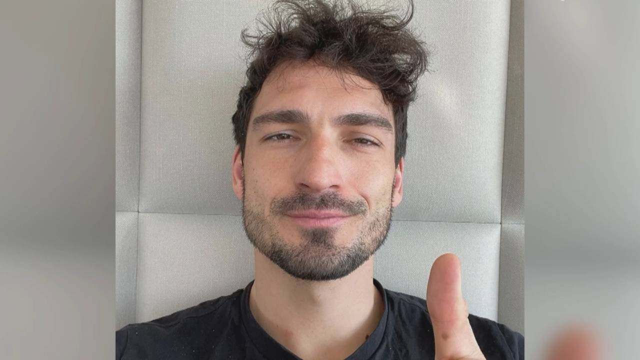 Bundesliga: Mats Hummels rasiert sich Schnurrbart in Corona-Quarantäne