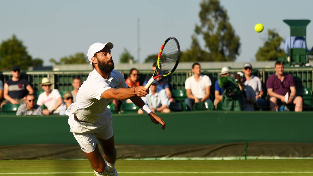 Der Franzose Benoit Paire versucht sich am altehrwürdigen Becker-Hecht