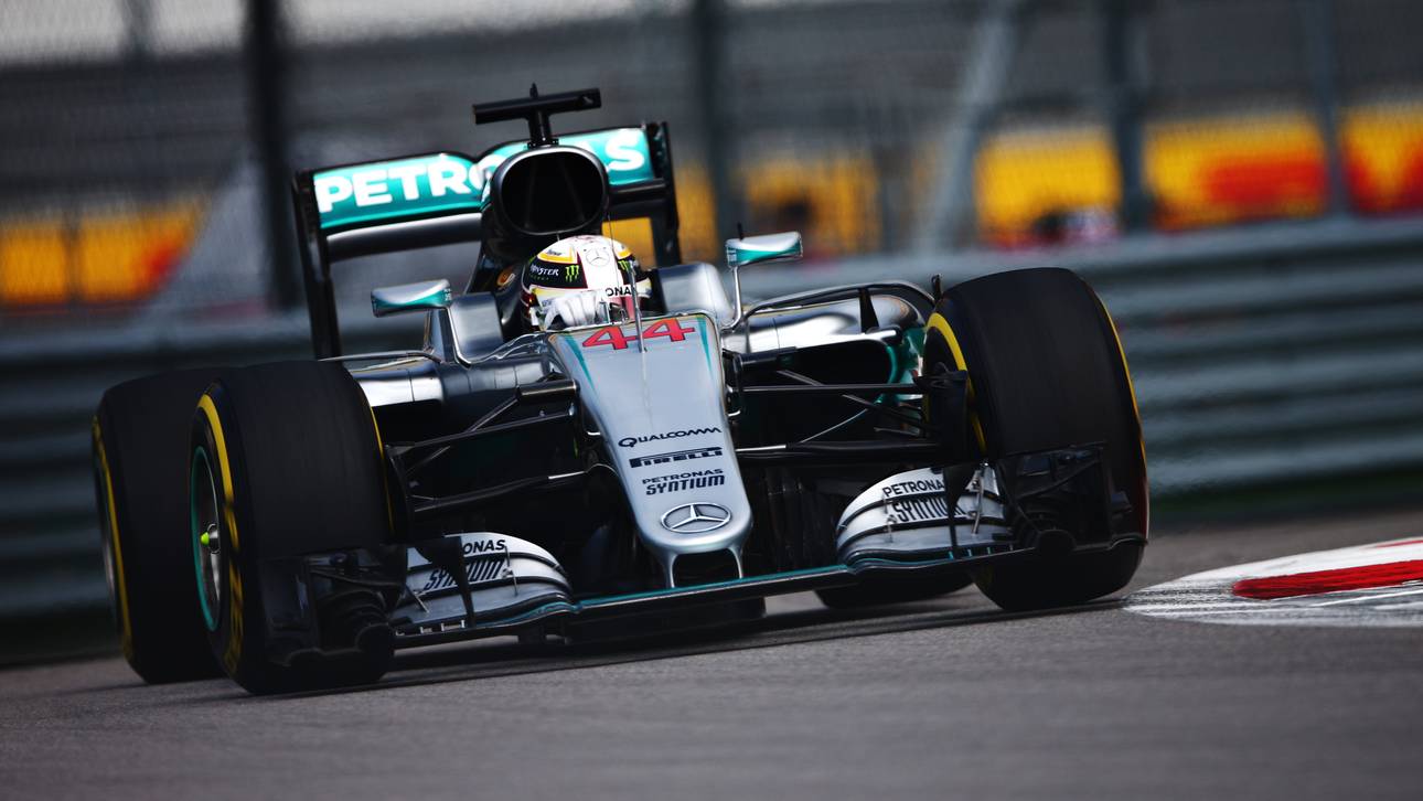 Pole für Rosberg – Hamilton im Pech