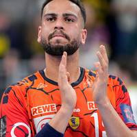 Nach Gerüchten im Januar ist der Abschied von Rückraumspieler Philipp Ahouansou von den Rhein-Neckar Löwen nun offiziell.