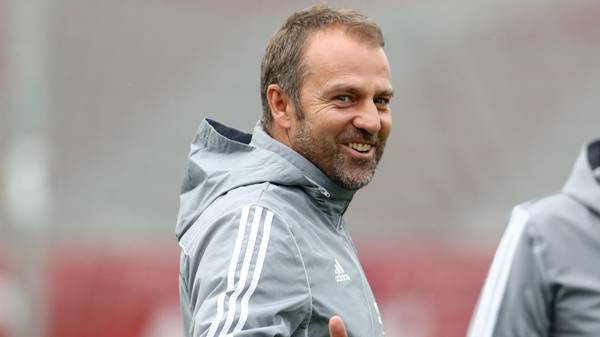 MUNICH, GERMANY - NOVEMBER 05: Newly appointed head coach of Bayern Muenchen Hans-Dieter Flick shows thumbs up during a training session at Saebener Strasse training ground on November 05, 2019 in Munich, Germany. FC Bayern Muenchen will face Olympiacos FC during the UEFA Champions League group B match on November 6, 2019. (Photo by Alexander Hassenstein/Bongarts/Getty Images)