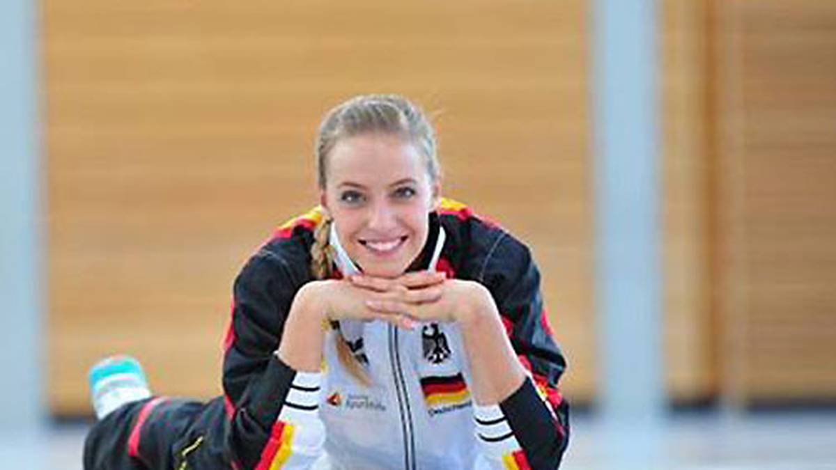 Auch Libera Lenka Dürr schenkt der Kamera ein nettes Lächeln (Copyright: facebook@lenkadürr)