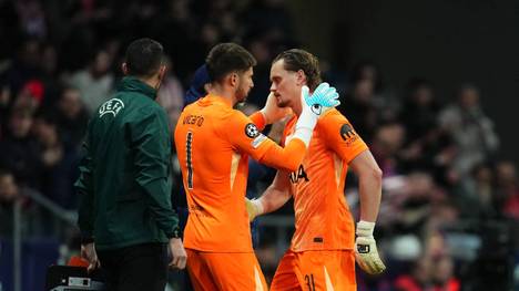 Tottenhams Trainer Igor Tudor spricht über die Auswechslung von Torhüter Antonin Kinsky.